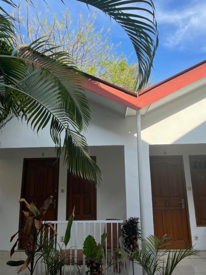 Rumah Side Apartment Gili Trawangan Exterior photo