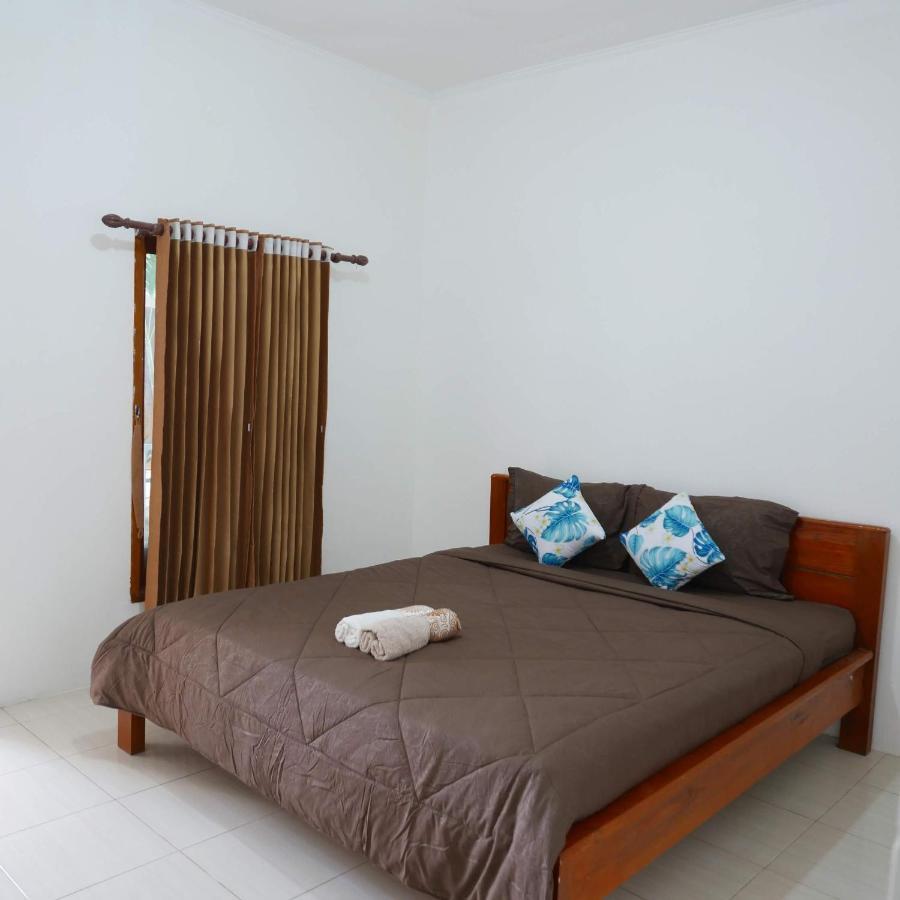 Rumah Side Apartment Gili Trawangan Exterior photo